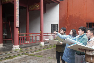 建筑工程系開展“古建筑測(cè)繪保護(hù)進(jìn)社區(qū)”活動(dòng)